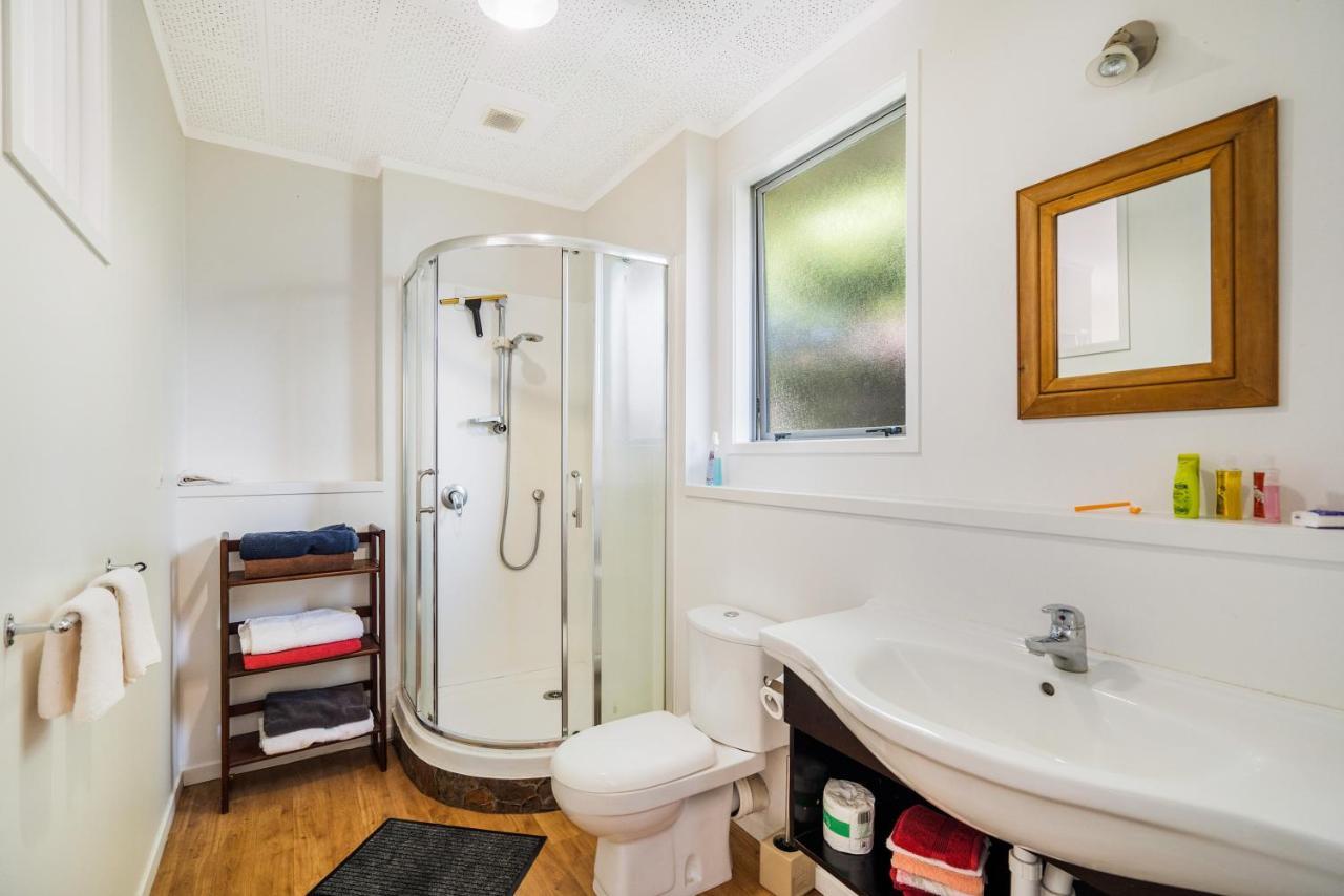 Kumeu Kottage Bed & Breakfast エクステリア 写真